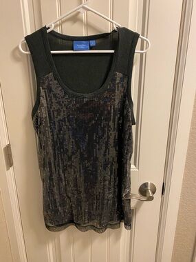Simply Vera Wang L Top Gray Sequin Front Tank Sleeve Shirt Large Lg